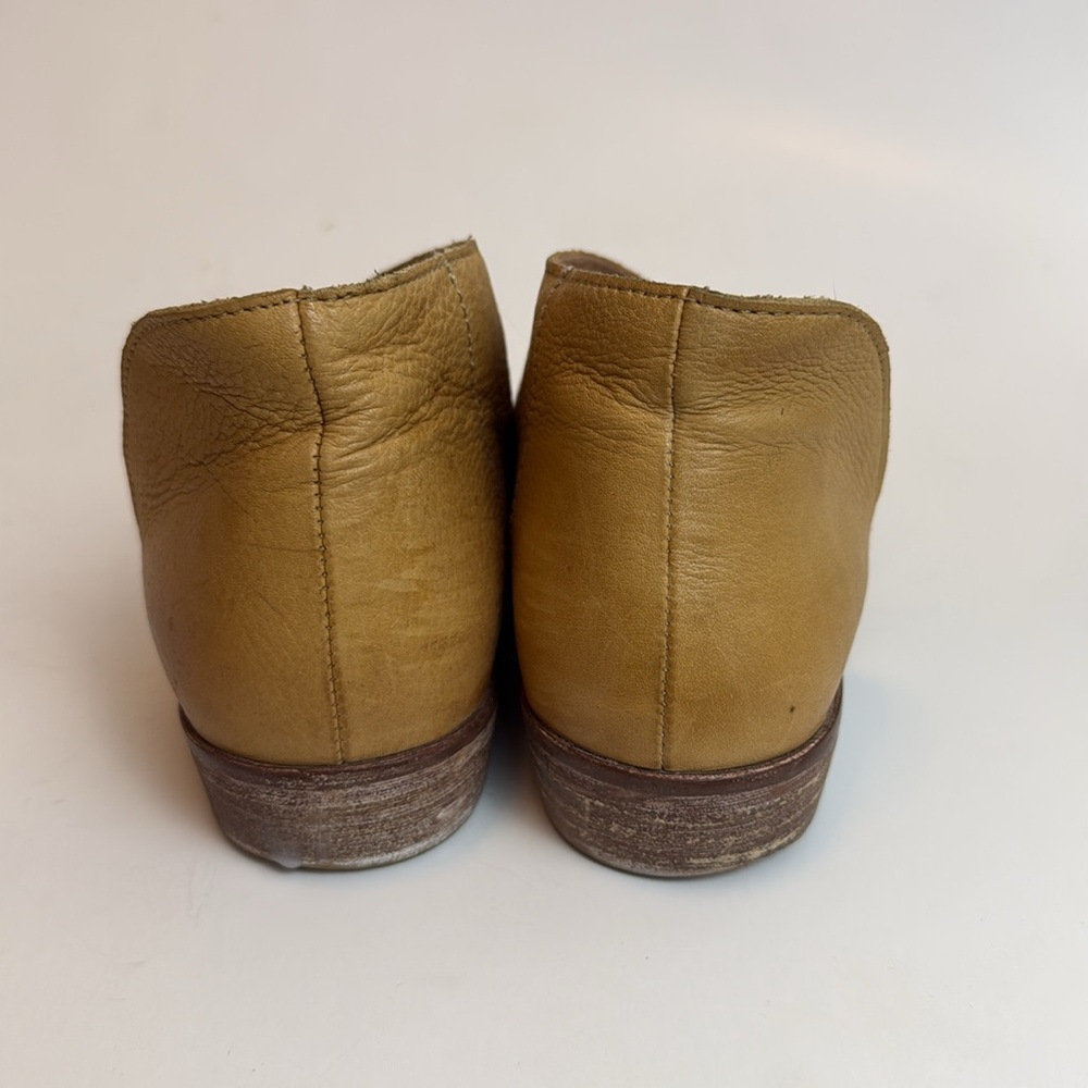 Free People Mont Blanc Tan Leather Sandals with Asymmetrical Design Size 36 - Picture 4 of 9
